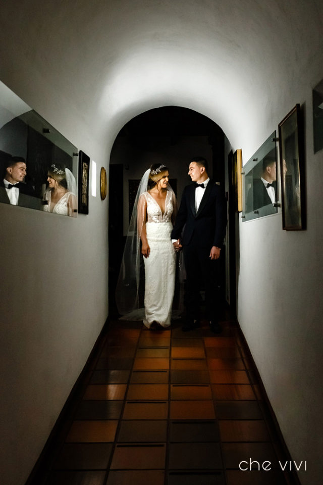 Pareja en casa Guayasamin