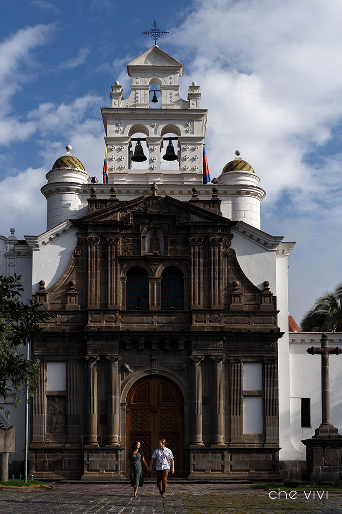 Couple walking in front of Guapulo's Church